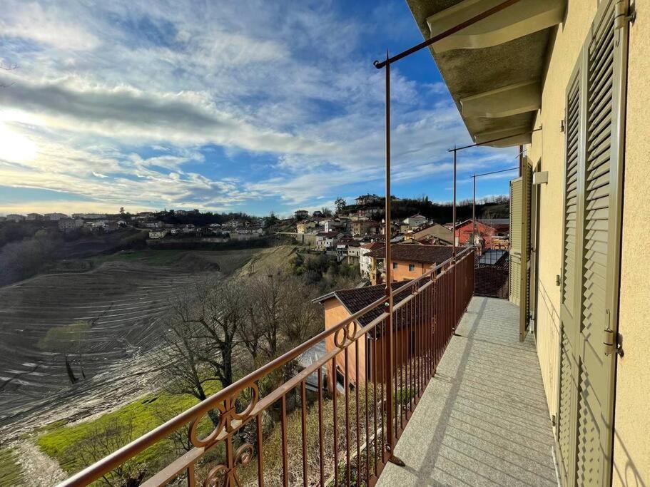 Locanda Del Bricco Pt Cisterna dʼAsti Esterno foto