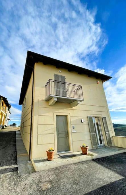 Locanda Del Bricco Pt Cisterna dʼAsti Esterno foto